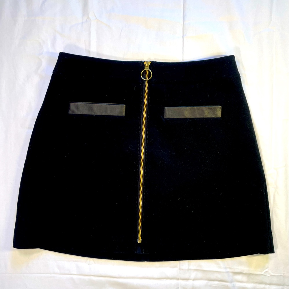 Express Black Zip-up Mini Skirt with Pockets Size 4